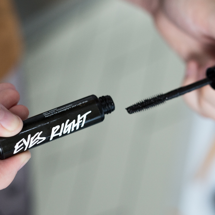 Eyes Right-萌萌小铺开发分铺